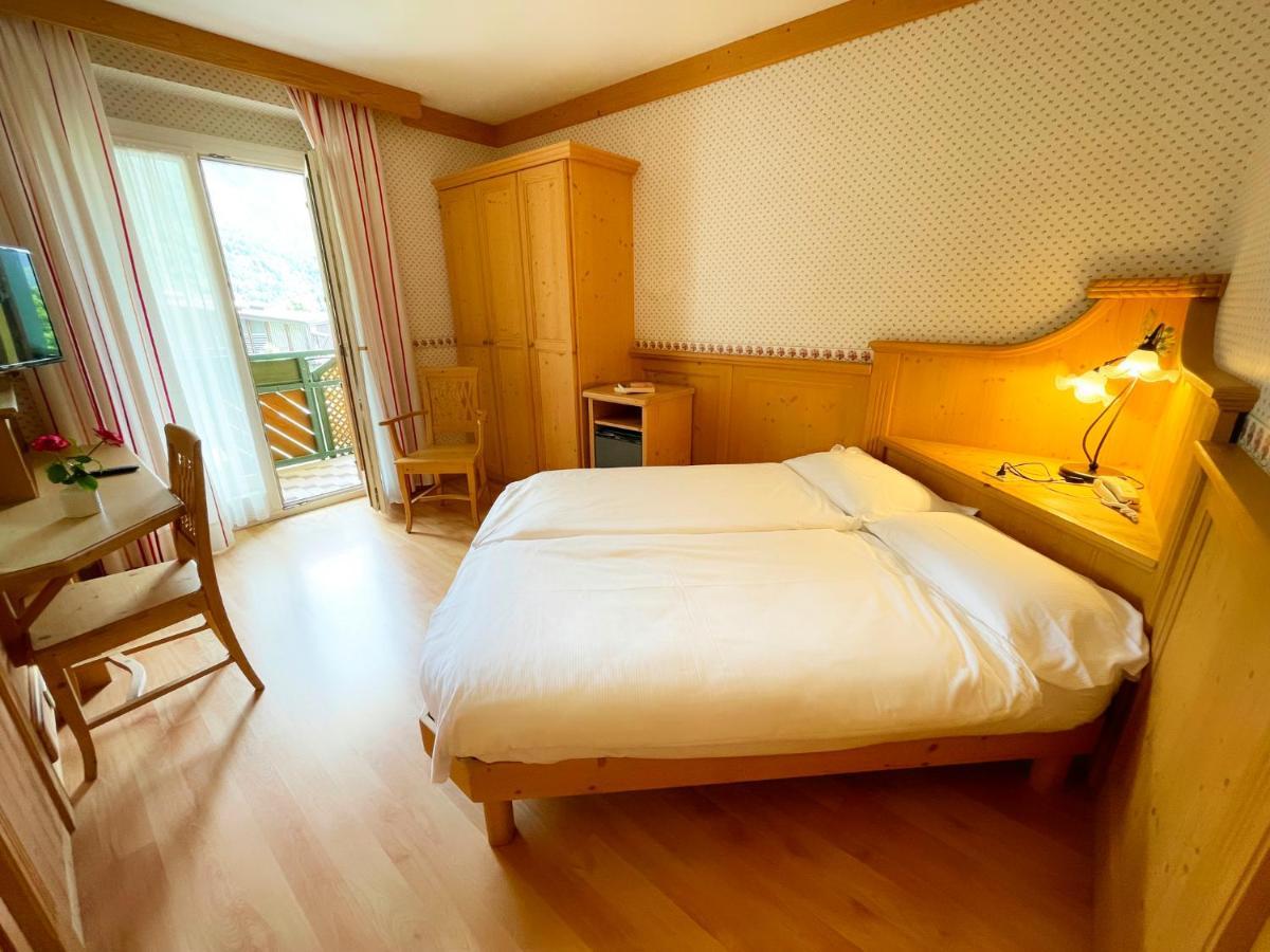 Hotel Alle Dolomiti Molveno Esterno foto