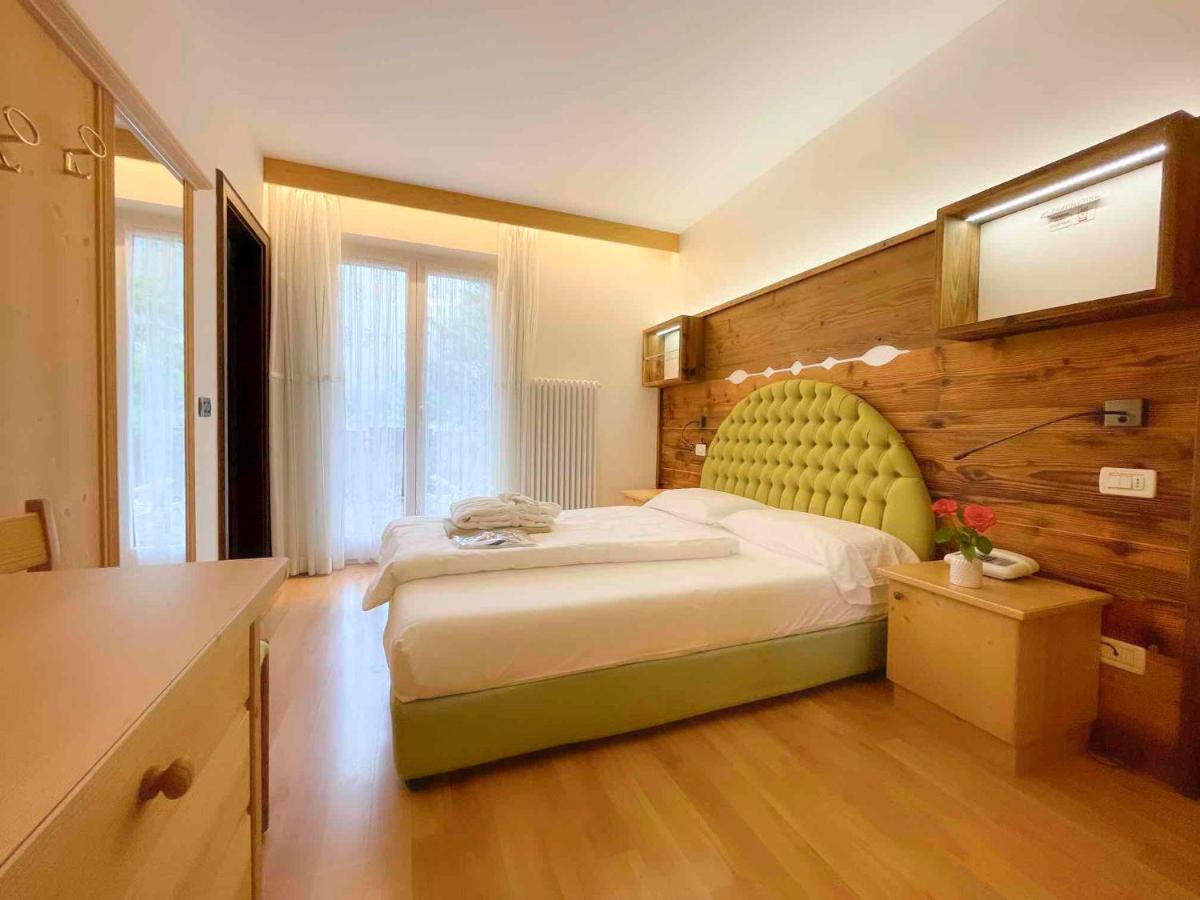 Hotel Alle Dolomiti Molveno Esterno foto