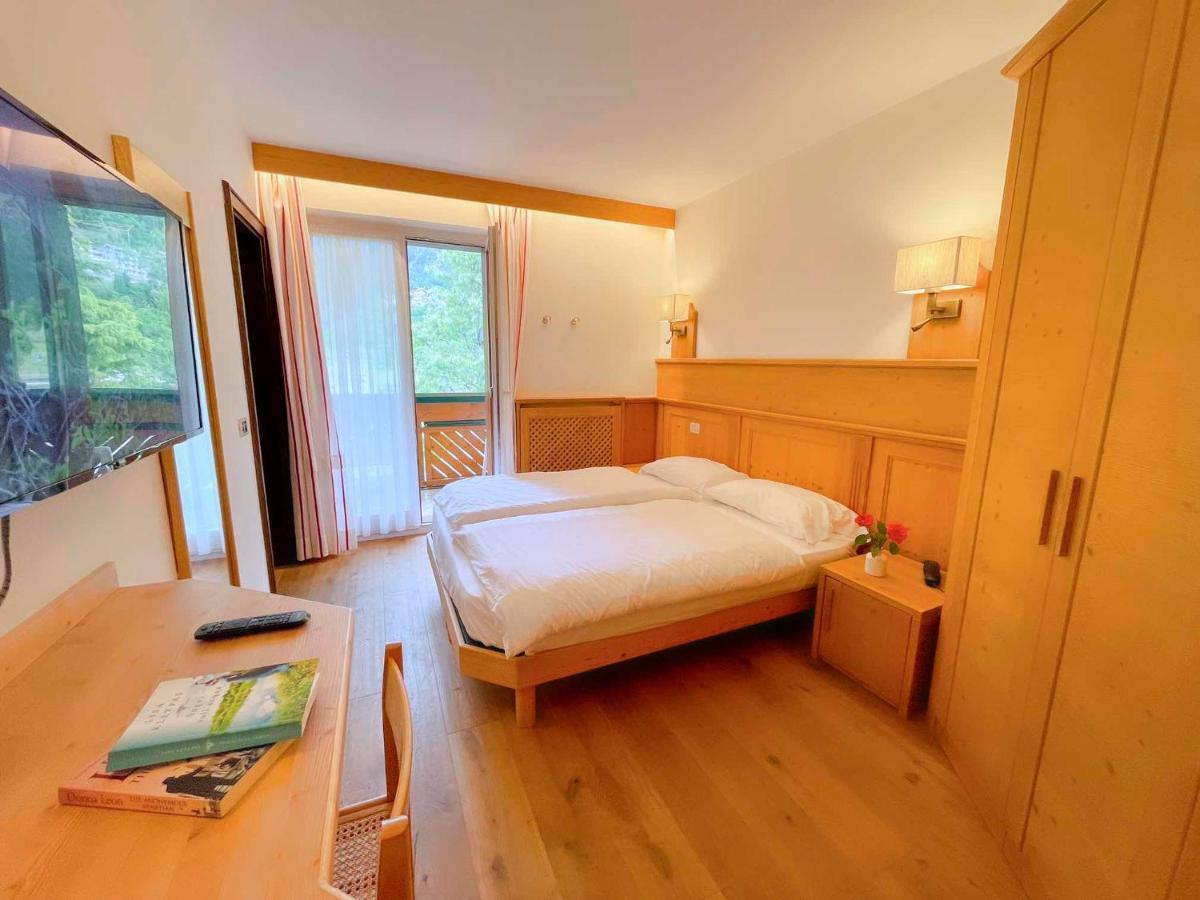 Hotel Alle Dolomiti Molveno Esterno foto