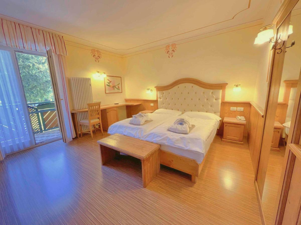 Hotel Alle Dolomiti Molveno Esterno foto