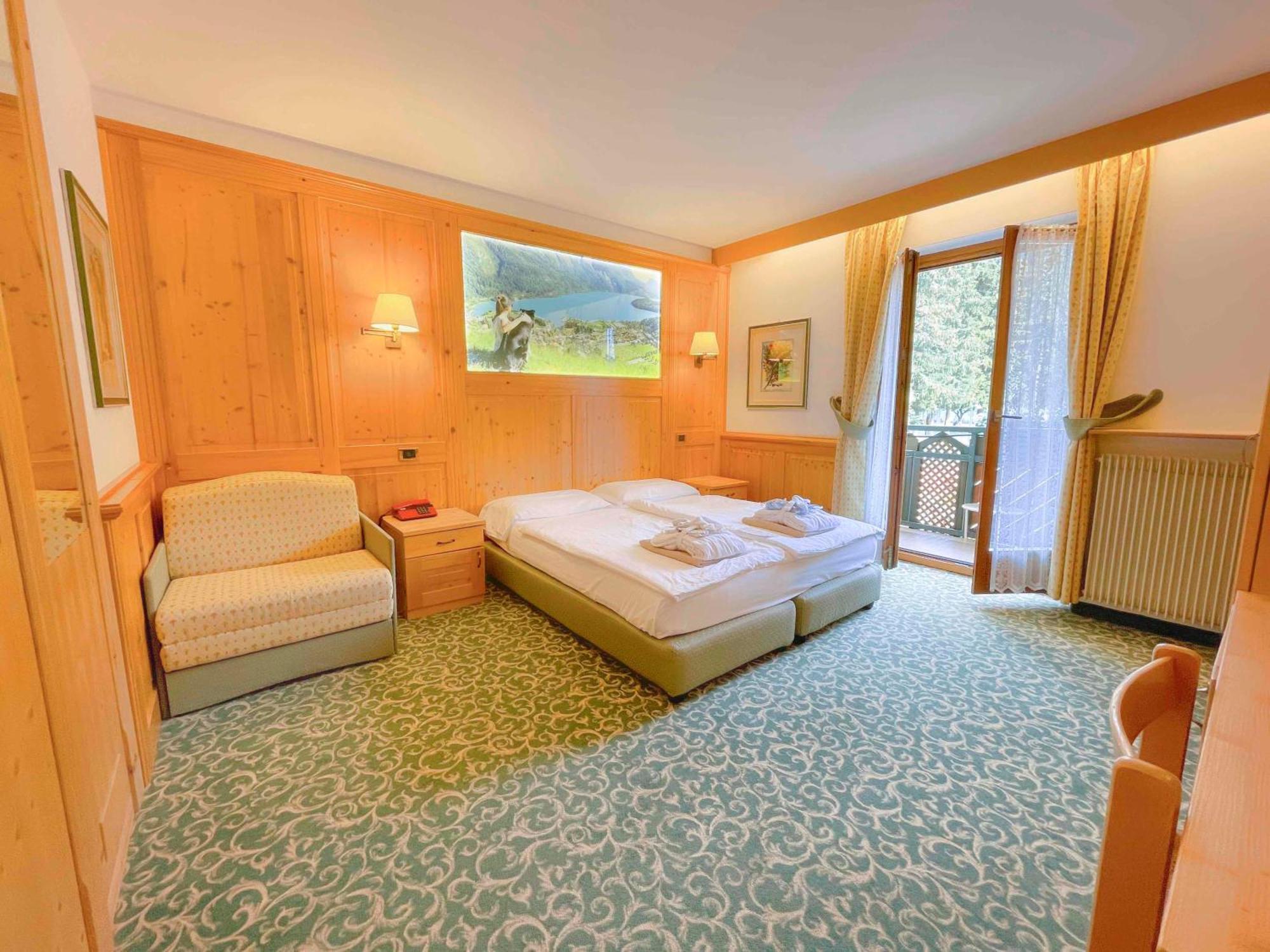 Hotel Alle Dolomiti Molveno Esterno foto